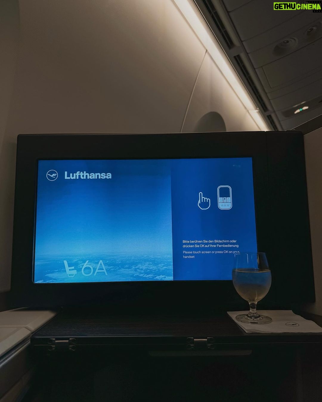 Dimpi Sanghvi Instagram - Hyderabad ➡️ Frankfurt Experiencing the epitome of luxury at 30,000 feet with Lufthansa Business Class ✈️✨ @lufthansa #LufthansaBusinessClass #Lufthansa #LufthansaNewRoute #LufthansaB787 #TravelGoals #DimpiSanghvi #LufthansaHyderabadToFrankfurt #DimpiTravelDiaries #Germany