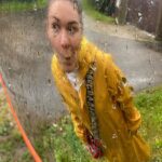 Dina Garipova Instagram – Осень заказывали?)
⠀
👀 Расскажите чем любите заниматься в дождливую погоду?
⠀
#ДинаГарипова #DinaGaripova #ДинәГарипова