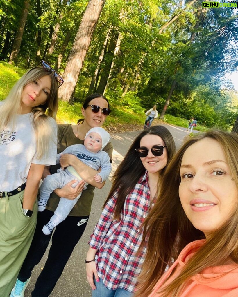 Dina Garipova Instagram - ☀️ лето, природа, мы 😎