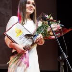 Dina Garipova Instagram - Я всегда мечтала попасть в кино. И у меня со временем появился опыт подготовки музыки к фильмам и один раз я даже поучаствовала в съемках, как настоящая актриса)) А теперь мне посчастливилось записать саундтрек к великолепному сериалу «Зулейха открывает глаза», за который я была отмечена первой в своей жизни наградой в сфере кинематографии на фестивале фильмов о правах человека «Сталкер» @kinofestival_stalker !👏👏 Чувства непередаваемые! ⠀ И особенно приятно, что эта награда присвоена мне за исполнение моей любимой песни на татарском языке «Ай, былбылым». ⠀ Я хочу поблагодарить мою невероятно талантливую и креативную команду за то, что мы смогли прочувствовать и представить всем новое звучание легендарной песни! Спасибо Леше Роуману @rouman за большой вклад! Спасибо Радику Салимову @radik__salimov за его авторское видение и тонкий подход к работе! Каждую песню из моего татарского альбома «ЭТНО» мы стараемся написать, как настоящую историю. Чтобы каждый звук и каждое слово было сказано не зря. И это очень вдохновляет! ⠀ Ещё я хотела бы поблагодарить Гузель Яхину @yakhina.info за то, что она написала книгу, которая смогла тронуть сердца всех, кто ее прочитал! Когда моя мама услышала о том, что нашу песню выбрали в качестве саундтрека к фильму по этому роману, она была в таком восторге! ⠀ Я благодарна всем, кто работал над фильмом: Егору Анашкину, Антону Шварцу, кинокомпании «Русское» @russkoefilmcompany, телеканалу «Россия» @tvrussia! У вас получилось создать сильное кино, которое хочется пересматривать снова! ⠀ Спасибо актерам за великолепную работу! И отдельное спасибо чудесной ✨ Чулпан Хаматовой @chulpanofficial ✨ за то, что поверила в меня и познакомила с командой фильма! ⠀ Я счастлива, что нашу музыку услышали и так высоко оценили! И очень рада быть частью хорошего кино! ⠀ #ЭТНО #зулейхаоткрываетглаза #Айбылбылым #ДинаГарипова #DinaGaripova #динәгарипова
