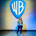 Dina Garipova Instagram - Вот ещё несколько кадров) ⠀ Если соберетесь поехать в Universal Studios, рекомендую приобрести express билет. Он немного дороже обычного, но по нему вы сможете пройти все аттракционы без очереди! Это очень сэкономит вам время и вы сможете успеть больше всего увидеть ☺️ ⠀ Я пока в приятном шоке от происходящего! ⠀ P.S. @sole_handmade ! Каждый день получаю комплименты в адрес моей куртки с супергероями😉♥️ Спасибо большое за такую крутую вещь! 🥰 ⠀ А мы поехали дальше 👋🏼 ⠀ #ДинаГарипова #DinaGaripova #ДинәГарипова #LosAngeles
