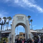 Dina Garipova Instagram - Вот ещё несколько кадров) ⠀ Если соберетесь поехать в Universal Studios, рекомендую приобрести express билет. Он немного дороже обычного, но по нему вы сможете пройти все аттракционы без очереди! Это очень сэкономит вам время и вы сможете успеть больше всего увидеть ☺️ ⠀ Я пока в приятном шоке от происходящего! ⠀ P.S. @sole_handmade ! Каждый день получаю комплименты в адрес моей куртки с супергероями😉♥️ Спасибо большое за такую крутую вещь! 🥰 ⠀ А мы поехали дальше 👋🏼 ⠀ #ДинаГарипова #DinaGaripova #ДинәГарипова #LosAngeles