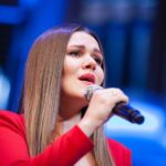 Dina Garipova Instagram - Друзья мои! На днях состоялась премьера нашей версии татарской народной песни «Гөлҗамал" вместе с замечательными @tatgosansambl и @alexandersladkovsky ! ⠀ Это очень сложная и красивая песня, которую я давно хотела исполнить. Много лет назад я пробовала ее учить, но никак не могла придумать правильное звучание, чтобы она стала по-настоящему «моей». И теперь, когда у меня есть талантливая команда, мы смогли услышать «Гөлҗамал» по-новому. ⠀ Вы не представляете сколько сил было вложено в её создание. Сколько бессонных ночей…) Я благодарна всем, кто был причастен к этому долгому и интересному творческому процессу. Все это было не зря! И я счастлива видеть большое количество разных видео с концерта и положительных отзывов о нашей работе! 🥰 ⠀ Выложу на память небольшой эпизод с репетиции) А мы не расслабляемся и готовим для вас новые сюрпризы 😉 ⠀ P.S. Не забудьте про мой концерт 25 сентября в Градский холл) Будет интересно 🙃 ⠀ До встречи! ⠀#ДинаГарипова #DinaGaripova #ДинәГарипова #Гөлҗамал