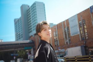 Dino Instagram - Feeling like a local, thanks to @airbnb for the partnership 😎

#광고 #Airbnb