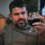 Diogo Beja Instagram - Há já algum tempo que queríamos experimentar o Oitto. Quando vimos que era um dos restaurantes do #ChefsAProvaEstrellaDamm nem pensámos duas vezes e marcámos logo! 😋 O menu é pensado para emparelhar as cervejas Damm com os pratos e.. "damn", que casamento maravilhoso! 😁 O pato de escabeche misturado à nossa frente na mesa é o parceiro perfeito para a Inedit e confesso que comi a melhor mousse de chocolate dos últimos tempos. Aliás, comi a melhor sobremesa dos últimos tempos!! E não é que a Bock Damm faz parte da preparação desta mousse? É deliciosa! Não deixem terminar o Chefs À Prova sem experimentarem um destes menus! Têm até dia 28. 😏 #pub #EstrellaDamm @estrelladammpt @oittorestaurante