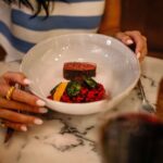 Diogo Beja Instagram - O amor com que o Paulo, que nos recebeu, fala da drogaria do bairro onde vivia e que agora é o seu restaurante.. só se equipara ao amor com que o Chef Daniel prepara os pratos da carta da Drogaria. Foi uma noite incrível! . @miarelogio @restaurantedrogaria #food #foodphotography #foodporn #onthetable #bonappetit #bomapetite #winelovers #drogaria #restaurantedrogaria #shooters_pt #faded_world #faded_portugal #p3top #15aoburro #gerador #gerador_eu #instiesgerador #igersportugal #portugaldenorteasul #visitPortugal #Portugal #igerslisboa #Lisbon #Lisboa #agameoftones #gameoftones Restaurante Drogaria