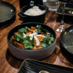 Diogo Beja Instagram - Este não é um post sobre comida. Um dos restaurantes favoritos da Mia fechou. Ainda no passado fim de semana, recebemos em casa o brunch do Clube Lisboeta.. e uns dias depois recebemos a notícia do encerramento. Ficámos em choque. É certo e sabido que adoramos comer e beber. Bem. Temos imensos restaurantes favoritos, mas três deles já fecharam desde março. Estamos a falar de pessoas que víamos regularmente, que eram simpáticas connosco, e que perderam os empregos. Ajudem os restaurantes, se puderem. Hoje em dia, qualquer restaurante vem a nossa casa em meia hora. Este fim de semana vai ser duro. Mas os restaurantes vão estar a trabalhar para quem tem de ficar em casa, não esqueçam. Estas fotos foram tiradas ao longo deste ano, nas várias visitas que fizemos ao @clubelisboeta. 😘 @miarelogio . . #fujifilmxt4 #fujixt4 #fujifilmxpt #food #foodphotography #foodporn #onthetable #bonappetit #bomapetite #clubelisboeta #winelovers #vinícola #shooters_pt #faded_world #faded_portugal #p3top #15aoburro #gerador #gerador_eu #instiesgerador #igersportugal #portugaldenorteasul #visitPortugal #Portugal #igerslisboa #Lisbon #Lisboa agameoftones #gameoftones