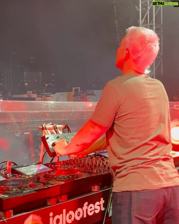 Diplo Instagram - A lot of people think Canada is known for maple syrup and hockey but’s it’s actually known for maple syrup and hockey Igloofest Montréal