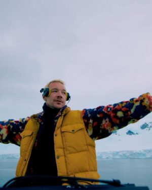 Diplo Instagram - I didn’t want to tell everyone but my PR team said I should address it. I did adopt a penguin while in Antarctica but the ops wouldn’t let me take him through Chilean immigration

I did a 90 minute set on a helipad in his honor, pls go watch it and drop a 🐧 below to let him know daddy still cares about him
