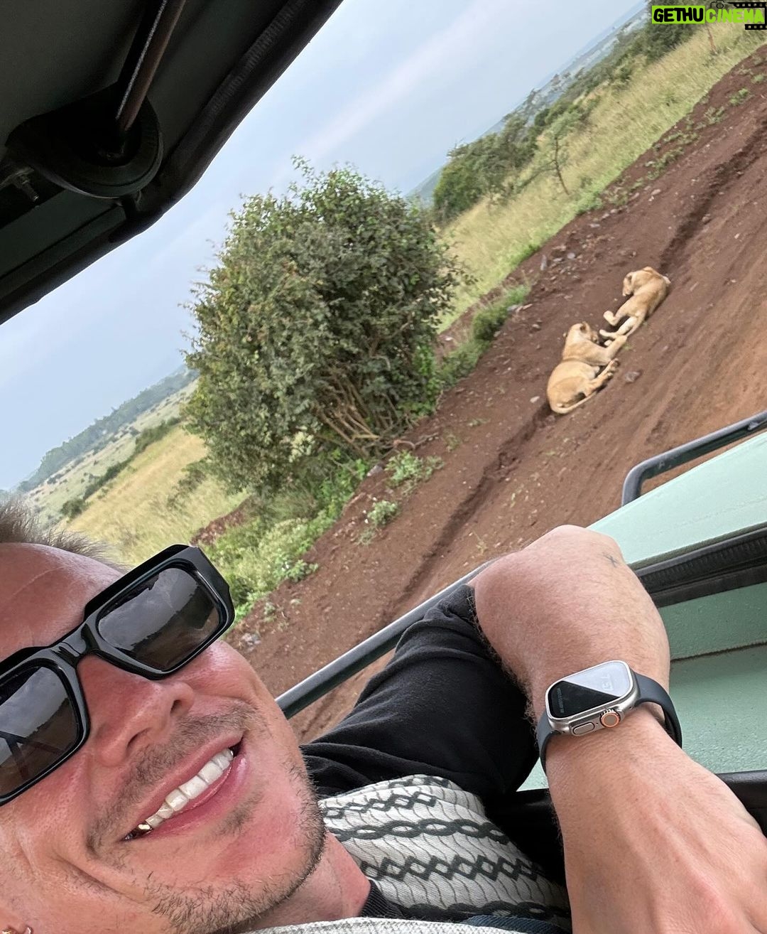 Diplo Instagram - Selfie with lions 🇰🇪 🛖📡🧑🏾🎤 Kenya Railways