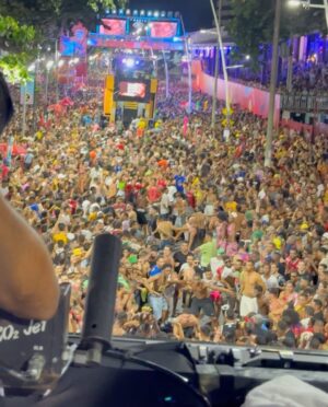Diplo Instagram - Finally did it 🌍 Hit all 7 continents this year. Guess I gotta do 8 next year…

1 - Antarctica (should I drop the full set?)
2 - South America (Brazil)
3 - Asia (India)
4 - Africa (Morocco)
5 - North America (Burning Man)
6 - Europe (Italy)
7 - Australia