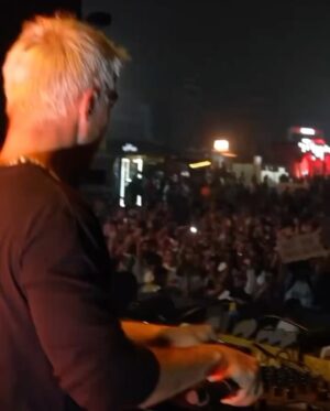 Diplo Instagram - Finally did it 🌍 Hit all 7 continents this year. Guess I gotta do 8 next year…

1 - Antarctica (should I drop the full set?)
2 - South America (Brazil)
3 - Asia (India)
4 - Africa (Morocco)
5 - North America (Burning Man)
6 - Europe (Italy)
7 - Australia