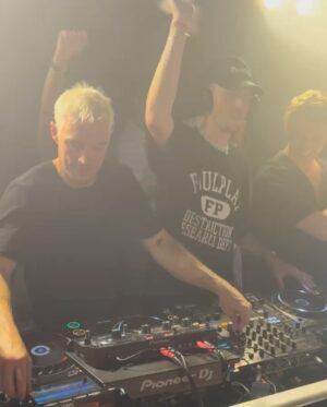 Diplo Instagram - Finally did it 🌍 Hit all 7 continents this year. Guess I gotta do 8 next year…

1 - Antarctica (should I drop the full set?)
2 - South America (Brazil)
3 - Asia (India)
4 - Africa (Morocco)
5 - North America (Burning Man)
6 - Europe (Italy)
7 - Australia
