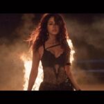 Disha Patani Instagram - I couldn’t care to come up with a cool caption cause #KyunKaruFikar!🤷🏻‍♀️ 📌 Full video out now on @playdmfofficial Youtube Channel @anshul300 @nikhitagandhiofficial @vaibhavpani @vayurus @dimplekotecha @shaansachdeva @shattered_interface @alishasingh.official @ingrooves_india @amitkridey @vivekkumarrungta @riitikgupta @raghav.sharma.14661