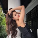Disha Patani Instagram - @versace 🖤