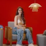 Disha Patani Instagram – Drools Cat Biscuits are irresistibly crunchy, oven-baked treats made with Real Chicken ❤️🐾 
Strengthen the bond with your feline friend with @droolsindia 🐱

 #catlovers #pets