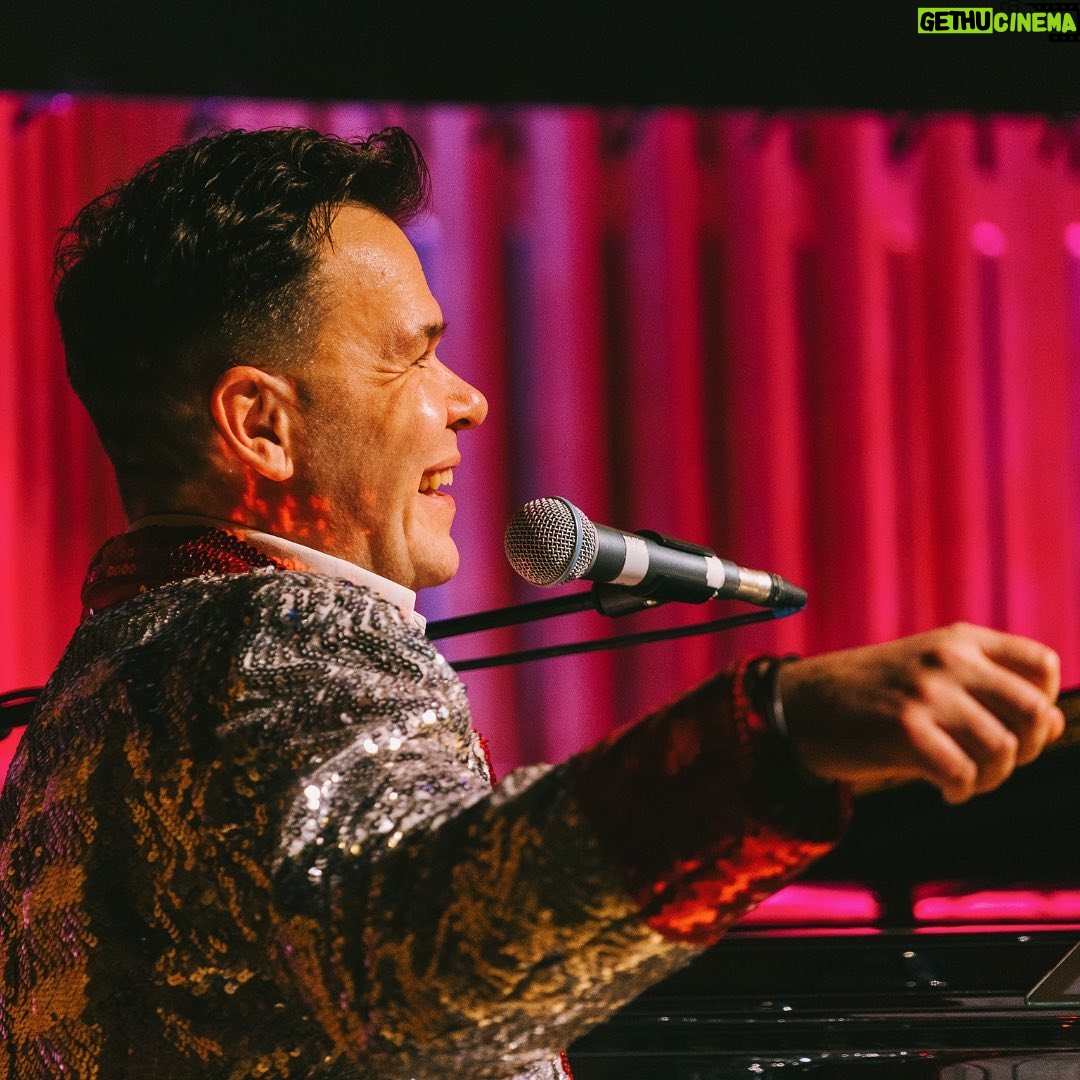Divina De Campo Instagram - What ๐ a ๐ night! ๐ Her majesty @divinadecampo and the supremely talented @ricneale kicked off our LGBT+ History Month ๐ณ๏ธโ๐๐ณ๏ธโโง๏ธ๐celebrations in style on Saturday, serving a night of iconic looks, incredible music, hilarious comedy (weโll never look at ABBA in quite the same way ๐ฎ) and an unforgettable education in diva realness ๐
@divinadecampo we are not worthy! ๐ท @tomarber #leedsmusic #leedsmusicscene #lgbthistorymonth #leedscomedy #leedsdrag #lgbtleeds