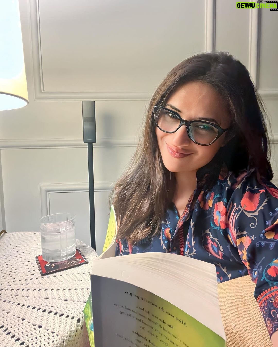 Divyanka Tripathi Instagram - My Sunday home alone looks like this! Yours?