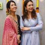 Divyanka Tripathi Instagram – Happy faces…from Ankita and Karan’s Diwali Party 😍