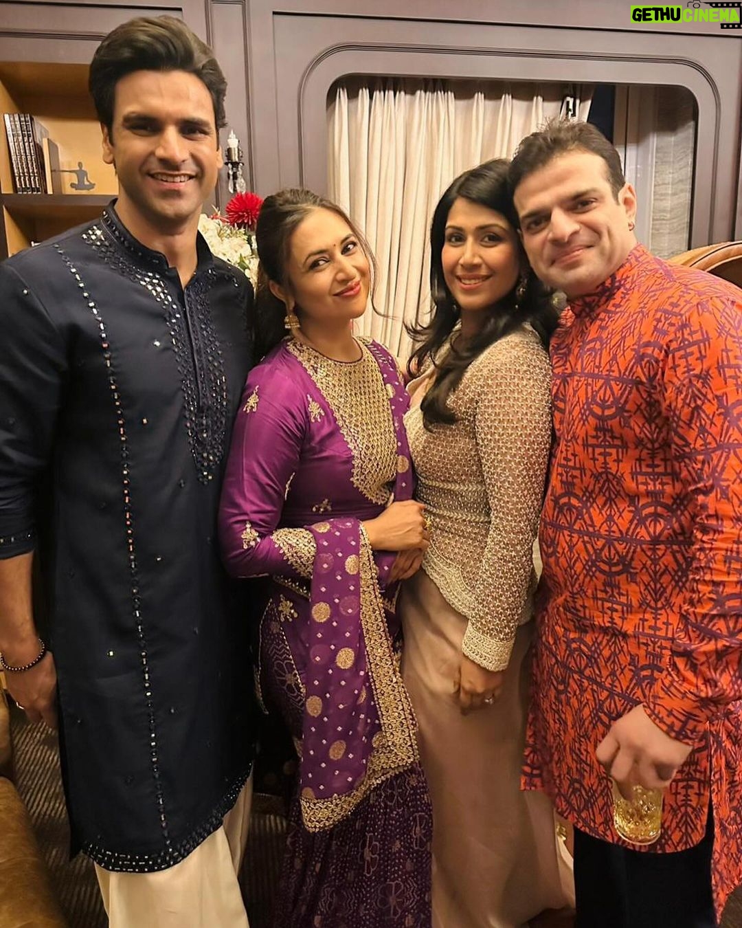 Divyanka Tripathi Instagram - मुलाक़ातों का सिलसिला यूँ ही चलता रहे… From Ekta's @ektarkapoor