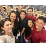Divyanka Tripathi Instagram - मेरे अपने !😍