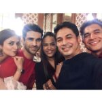 Divyanka Tripathi Instagram - मेरे अपने !😍
