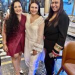 Divyanka Tripathi Instagram - मेरे अपने !😍