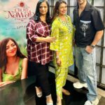 Divyanka Tripathi Instagram - Feeling so proud of @chaudhary.kumud. Being so eloquent and creative I always knew her directorial debut will be outstanding but with #ChoteNawab she surpassed my already high expectations. Grab samosas and binge watch this twisted family drama! AND DON'T FORGET TO SHOWER YOUR LOVE!😍 #FamJam Mumbai - मुंबई