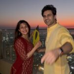 Divyanka Tripathi Instagram - Tugging the strings of my heart...🪁Happy Makar Sankranti🪁