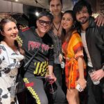Divyanka Tripathi Instagram - Reuniting with friends after a long time! ❤️