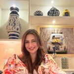 Divyanka Tripathi Instagram - 💗