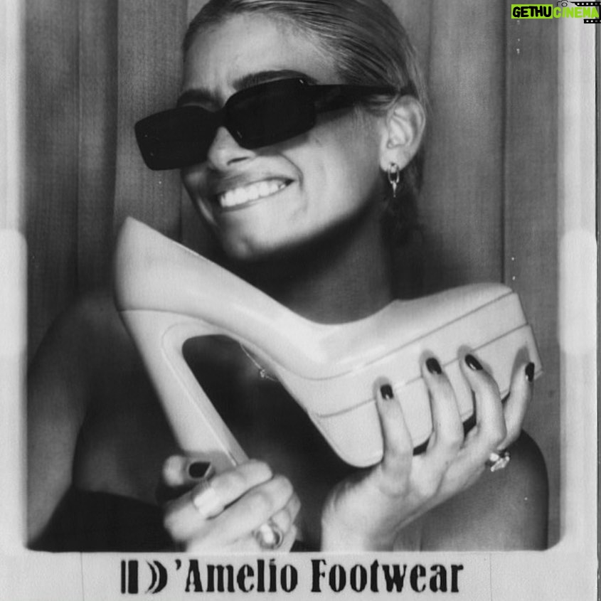 Dixie D'Amelio Instagram - @dameliofootwear link in bio buy it
