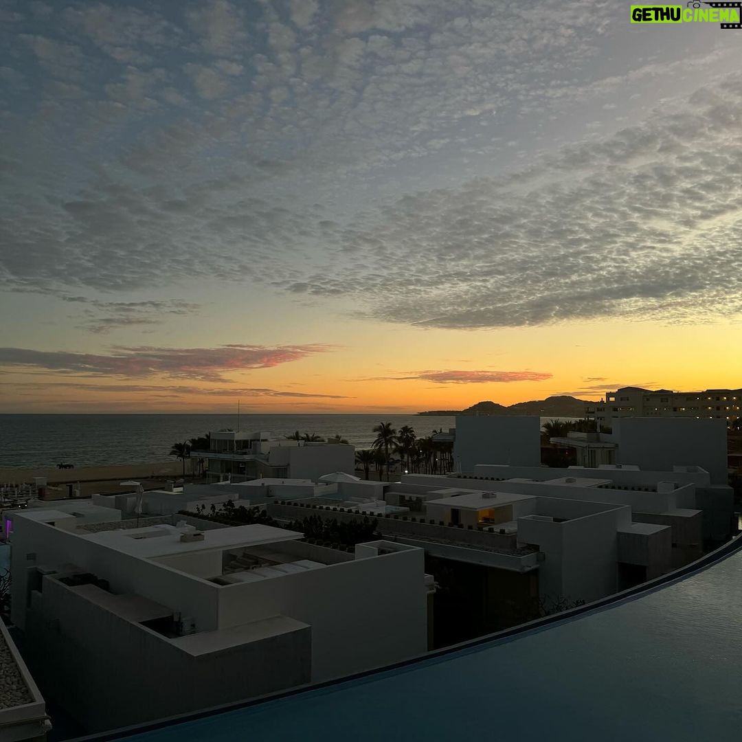 Dixie D'Amelio Instagram - sunshine!! Cabo San Lucas, Mexico