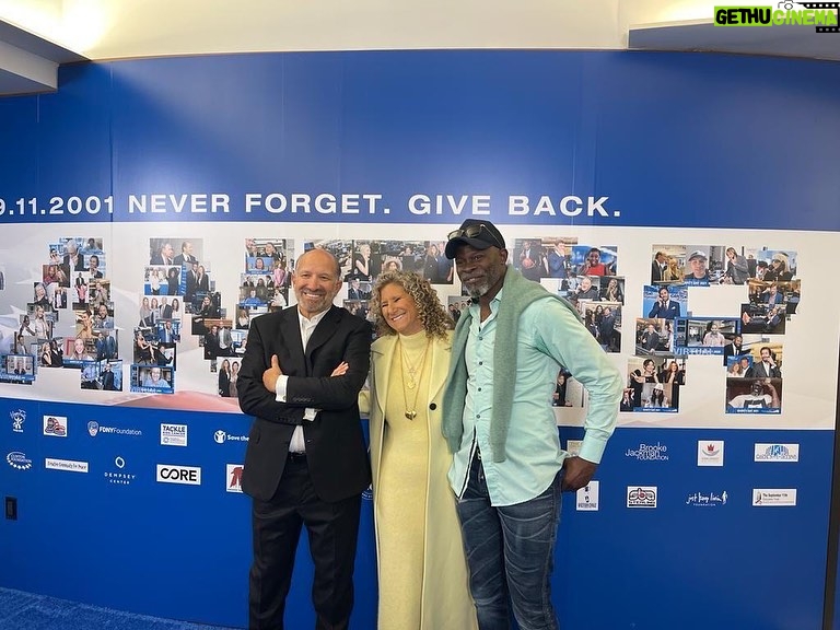 Djimon Hounsou Instagram - I am honored to commemorate the 658 employees Cantor Fitzgerald & BGC Partners lost on 9/11/2001 @CFCharityDay with Edie and Howard Lutnick. Thanks for all the incredible work you’re doing at @CantorRelief. Please support their work with a donation 🙏🏿 link in bio. #CFCharityDay #CantorRelief #CharityDay2023