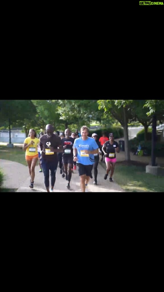 Djimon Hounsou Instagram - Take a look at our partner highlight video featuring Jon Lugbill from @sportsbackers, our valued race management & logistics partner for Run Richmond 16.19. Thanks for supporting our nonprofit in bringing our vision to life 🔥🔥🔥. 👉🏼👉🏾👉🏿 for more info, click link in bio