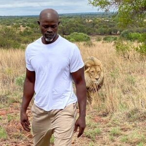 Djimon Hounsou Instagram - #wildaid #wildlife #southafrica #PoachingStealsFromUsAll
Picture by @ozzie_hsu