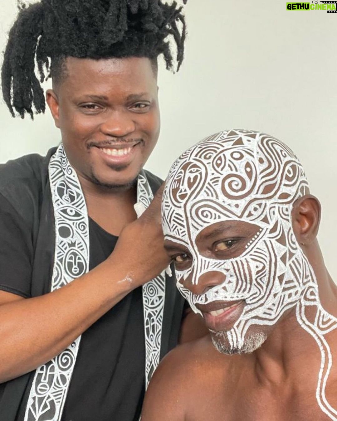 Djimon Hounsou - 6.7K Likes - For Black Lives to matter, Africa must matter. Read all about my “Time to Heal” NFT for Good collaboration with talented Nigerian artist @laolunyc on the website of my nonprofit @dhf_org - link in bio.
#blacklivesmatter #nft #TimeToHeal #sacredartoftheori