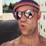 Dmitriy Khrustalev Instagram – Мистер Ух – Весёлая половина эстрадного дуэта “Ух и Фух”.