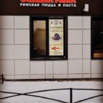 Dmitriy Khrustalev Instagram - @godzilla.pizza +7(981)8-100-100 Только СПб. Доставка, самовывоз. С Рождеством 🎄🤪😘 Намыв на Васильевском