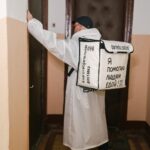 Dmitriy Khrustalev Instagram - @dariedu Благотворительный фонд «Дари еду!», помогает продуктами нуждающимся пенсионерам, матерям-одиночкам, детям с особенностями здоровья. Сейчас фонд испытывает трудности, так как за последний месяц по понятным причинам количество пожертвований значительно снизилось, и из-за блокировки рекламы пропали каналы коммуникации. При этом запросы на помощь растут ежедневно. Что можно сделать, чтобы поддержать нуждающихся людей, которые зависят от работы фонда? ⁃ оформить ежемесячную подписку на сайте дариеду. Сейчас это самый ценный вклад в работу фонда; ⁃ рассказать о проекте своим друзьям, знакомым, семье, поделиться в социальных сетях. Попросить их также оформить подписку на любую сумму, по мере своих возможностей. Твори добро. Помогай нуждающимся. Дари еду.