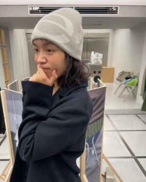 Do Yeon-jin Instagram - 올여름….오 파마해써???하면…
나 곱슬머리야 파마한게 아니구 100번정도…한듯 🤭