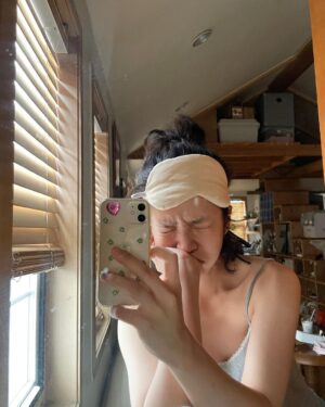 Do Yeon-jin Instagram - 올여름….오 파마해써???하면…
나 곱슬머리야 파마한게 아니구 100번정도…한듯 🤭