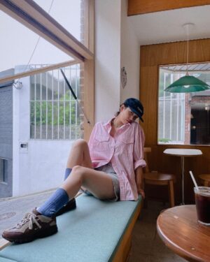 Do Yeon-jin Instagram - 잘지내요? 이제곧 일요일 끝나요 
🤭