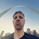 Dominic Howard Instagram - Check out my new neck. Thanks for having us St Louis 🍔 St Louis Arch