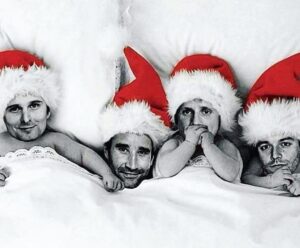 Dominic Howard Instagram - Merry Christmas from the boys 🎄⚡️🎄