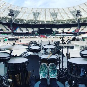Dominic Howard Instagram - This is going to be good ⚡️ Floyd agrees 🤘🏼