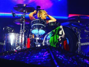 Dominic Howard Instagram - Roma you were epic ⚡️🇮🇹⚡️