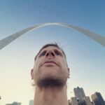 Dominic Howard Instagram - Check out my new neck. Thanks for having us St Louis 🍔 St Louis Arch