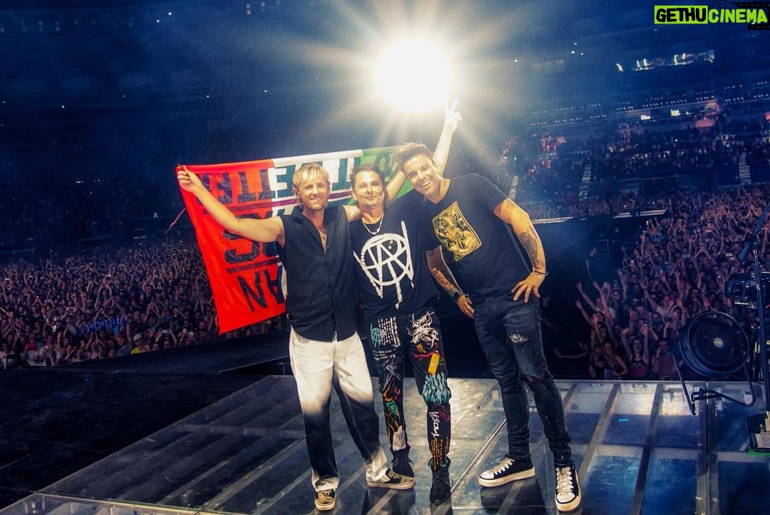 Dominic Howard Instagram - Grazie Mille Roma ❤️ Stadio Olimpico di Roma