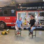 Dominic Paquet Instagram - Salut salut 👋 Ce soir, je serai à @sucresaletva pour jaser avec @francisco.randez. On était dans une caserne de pompiers pis j’ai même essayé le kit complet. Pensez-vous que j’ai des chances de faire le calendrier? 😅 Manquez pas ça à 18h30 à @tvareseau. 📷 Daphnée Chartrand
